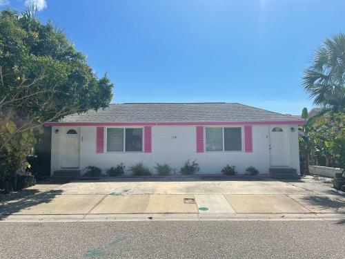 Beach Ave Escape Unit A