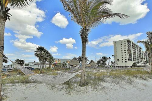 Madeira Beach Yacht Club 329a