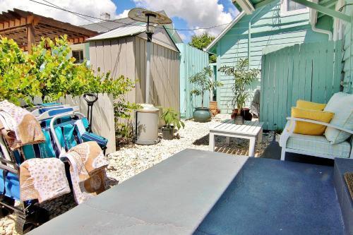 Detlow's Treasured Cottages 1