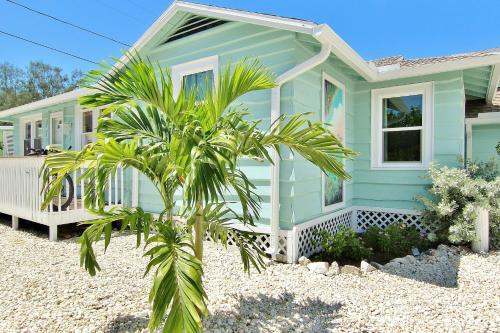 Detlow's Treasured Cottages 1