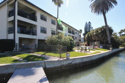 Lagoon Lane 204