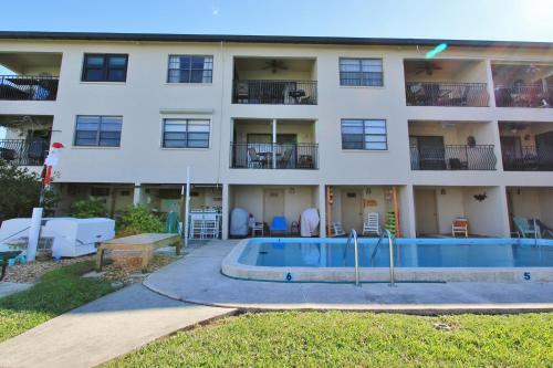 Lagoon Lane 204