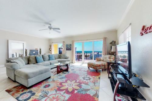 Palms Of Treasure Island 405
