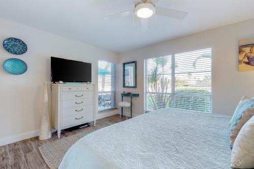 Madeira Beach Yacht Club 329b