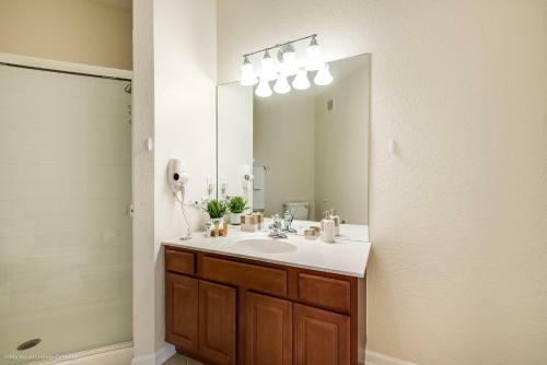 Apartamento Cozy Condo Wprivate Balcony & Free Resort Access