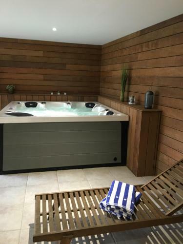 Hotel La Bastide Des Monges