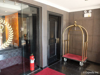 Apartamentos Fields Plaza Suites