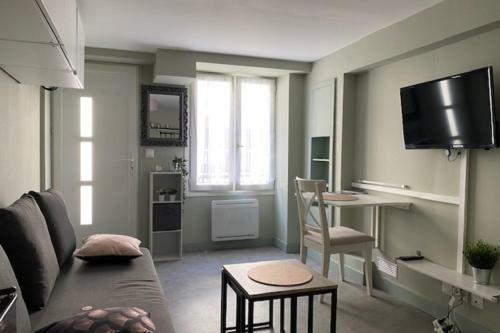 Apartamento Beautiful 18 M Studio With Wifi - Downtown