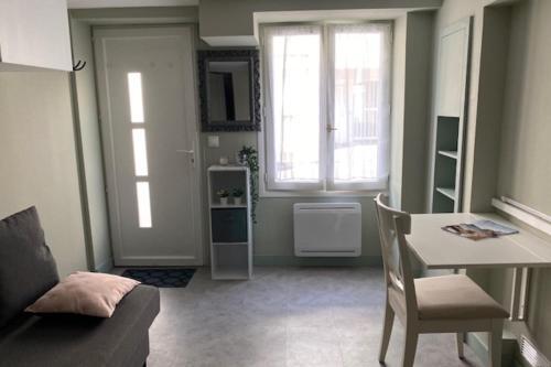 Apartamento Beautiful 18 M Studio With Wifi - Downtown