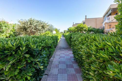 Dea Fertilia. Casa Indipendente Con Vista Mare.