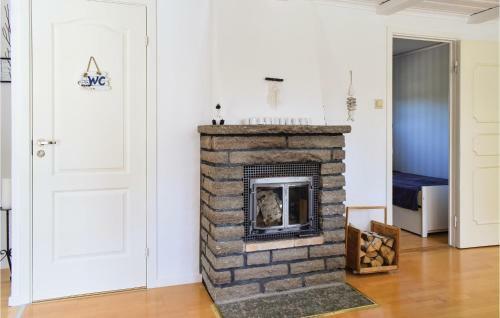 Amazing Home In K�pingsvik W/ 3 Bedrooms