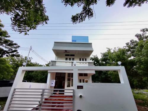 Villa La Maison Aurele Near Auroville Beach