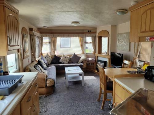 8 Berth On Sealands Everglade III