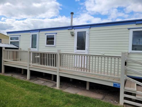 8 Berth On Sealands Everglade III