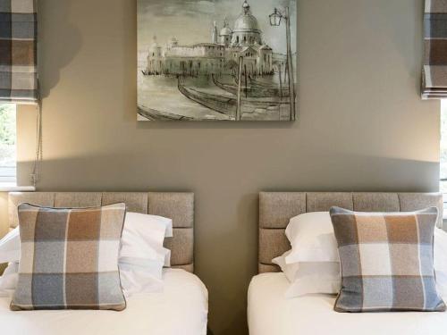 Carus Town House No 7