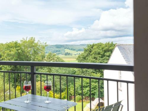 Pass The Keys Farrers View - Stylish Split Level Home In Levens Village