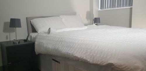 Lovely Studio Apartment In Maidstone, Tower Rising