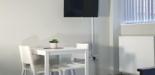 Lovely Studio Apartment In Maidstone, Tower Rising