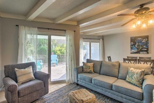 Apartamento St Simons Island Condo About Walk To The Beach!