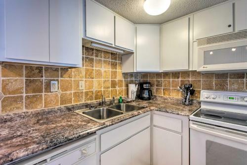 Apartamento St Simons Island Condo About Walk To The Beach!