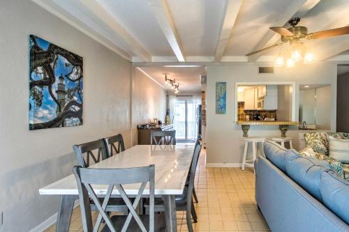 Apartamento St Simons Island Condo About Walk To The Beach!