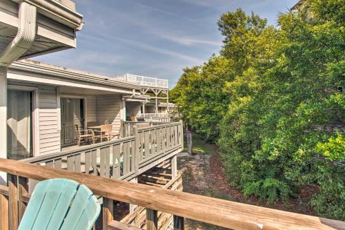 Apartamento St Simons Island Condo About Walk To The Beach!