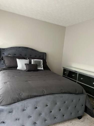 Ritzy Executive Suite