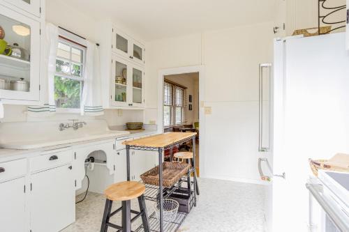 Garden Cottage A & B