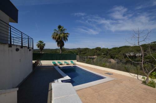 Villa Arimar 14 Persons Lloret De Mar
