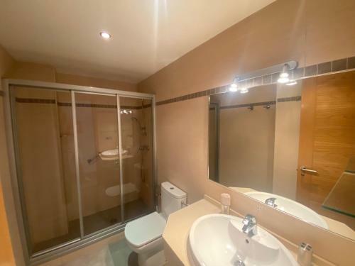 Albamar Frontline Beach Apartment 3 Bedrooms