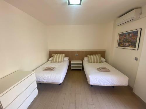Albamar Frontline Beach Apartment 3 Bedrooms