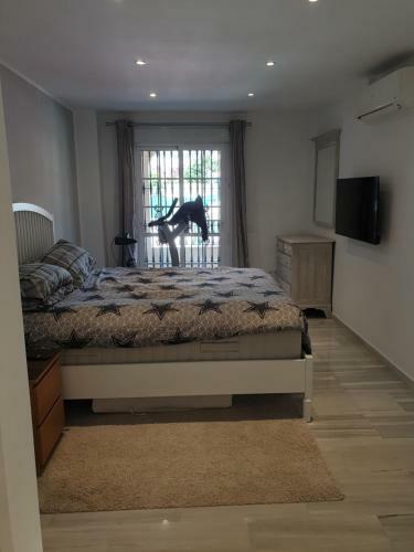 Modern High Spec Three Bedroom Duplex Apartment