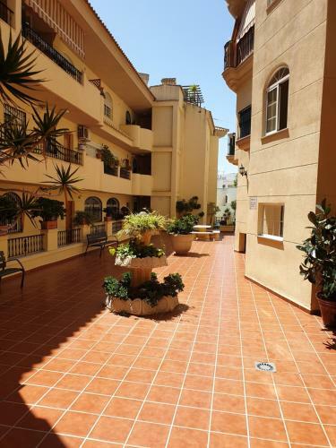Modern High Spec Three Bedroom Duplex Apartment