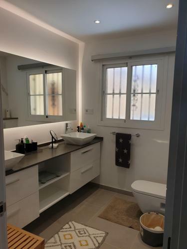 Modern High Spec Three Bedroom Duplex Apartment