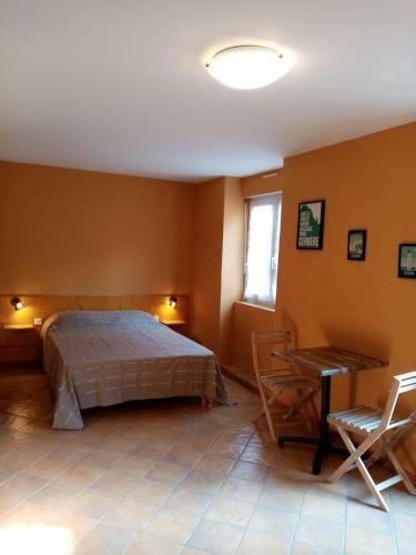 Hostal La Villa Rosace