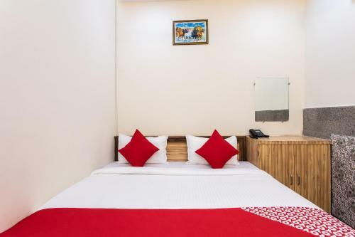 Oyo 24196 Hotel Shreenath Palace