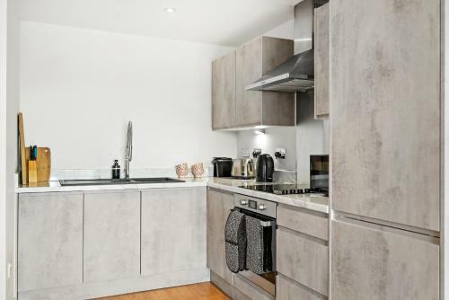 Executive Apartment Great Location