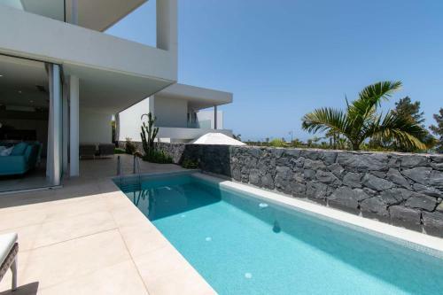 Villa Josefa With Private Heated Pool And Lake Views