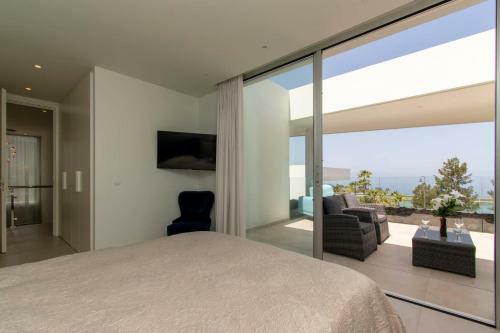Villa Josefa With Private Heated Pool And Lake Views