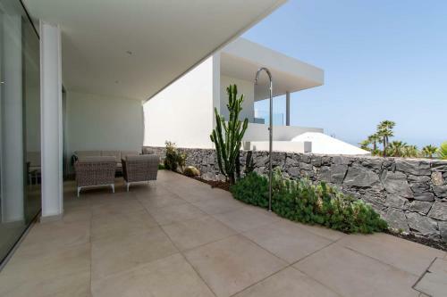 Villa Josefa With Private Heated Pool And Lake Views