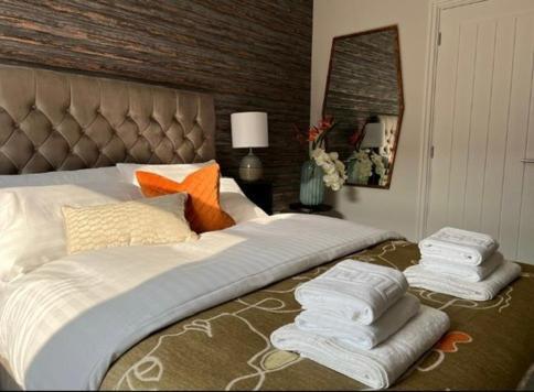 Room 4 (8 Holland Street)