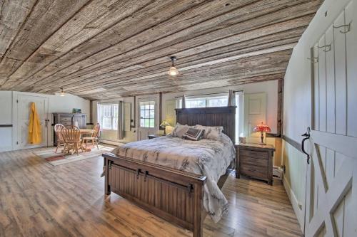 Cozy Colonial Home With Bay Access And Water View