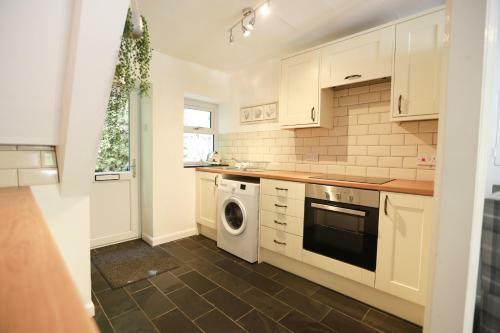 Lyn View Cottage - Modern Lynmouth Townhouse