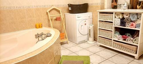 Demeure De 3 Chambres Avec Jardin Clos Et Wifi A Chenoves