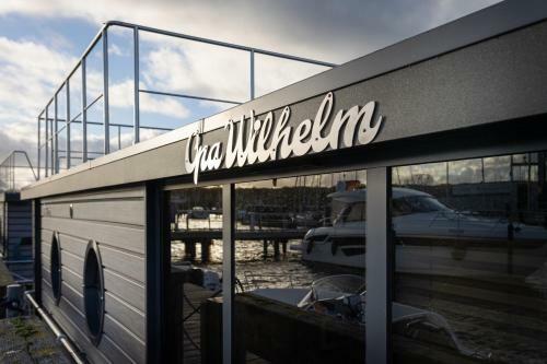 Exclusives Hausboot "opa Wilhelm"