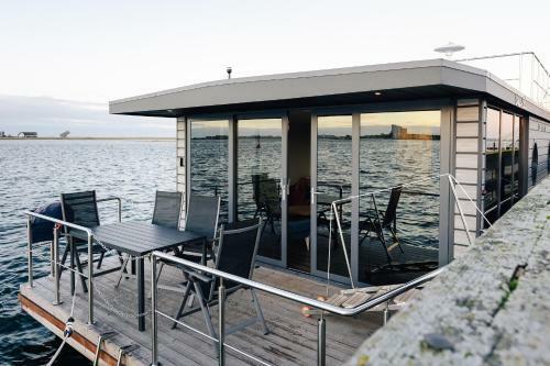 Exclusives Hausboot "opa Wilhelm"