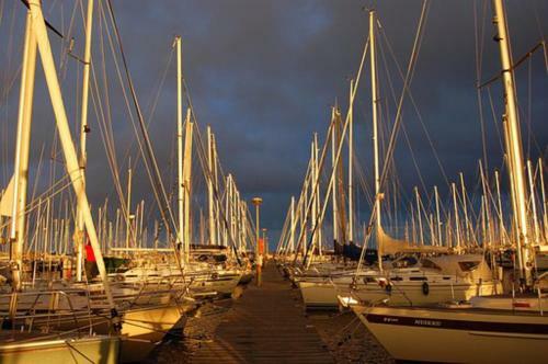 Exclusives Hausboot "opa Wilhelm"