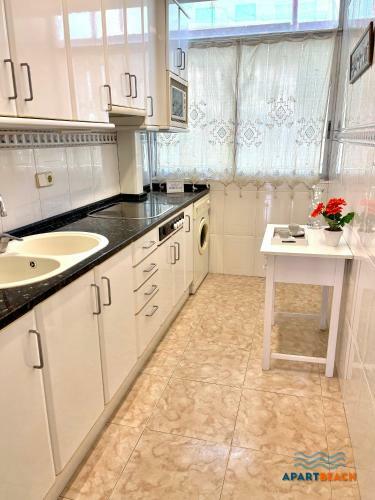 Apartbeach Sol Pins Frente Playa
