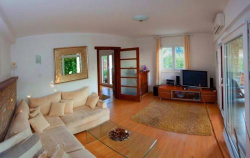 Jees Exclusive Apartments