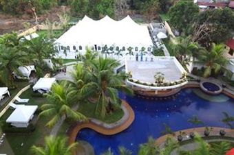 Lewis Grand Hotel